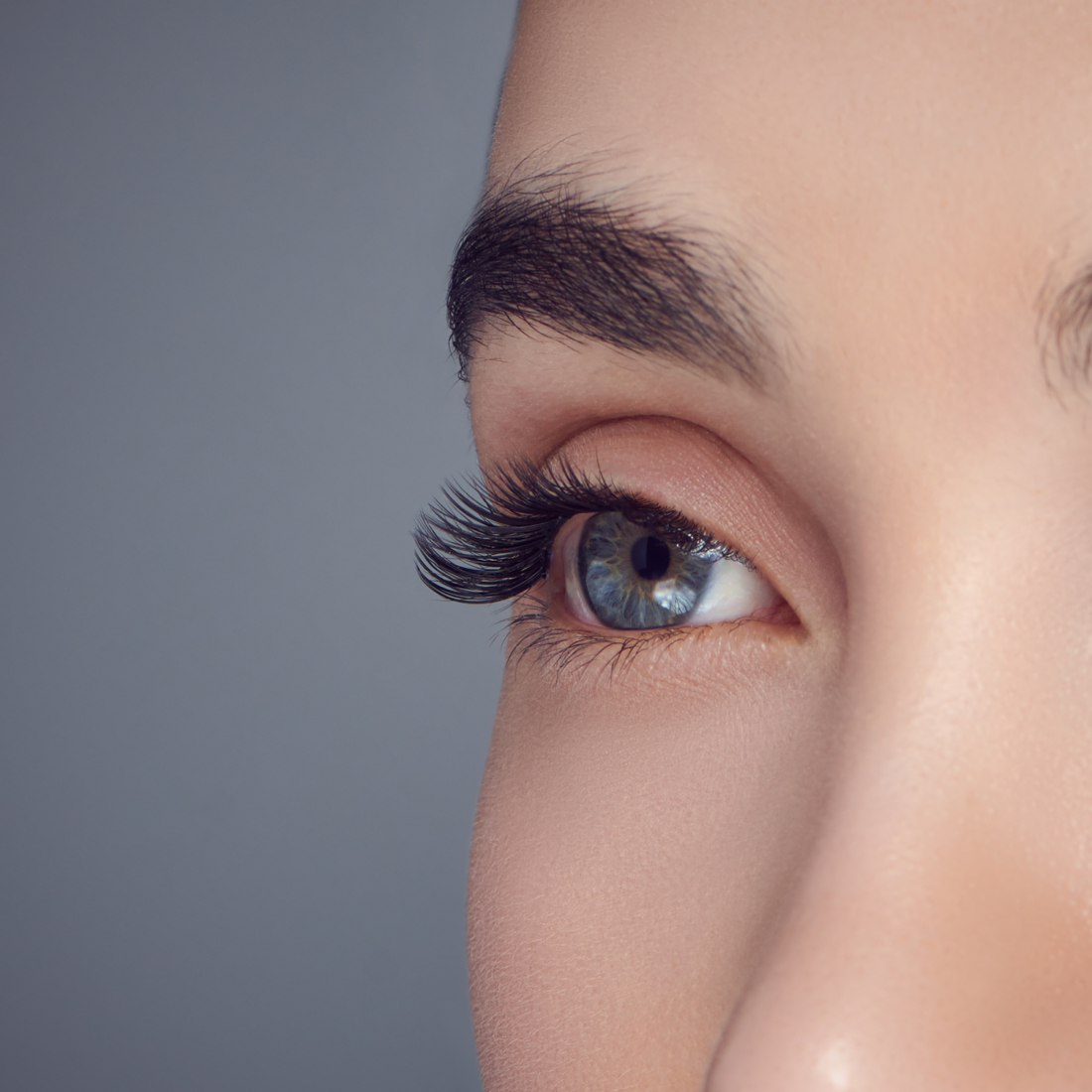 Close up of a person modeling Falscara &